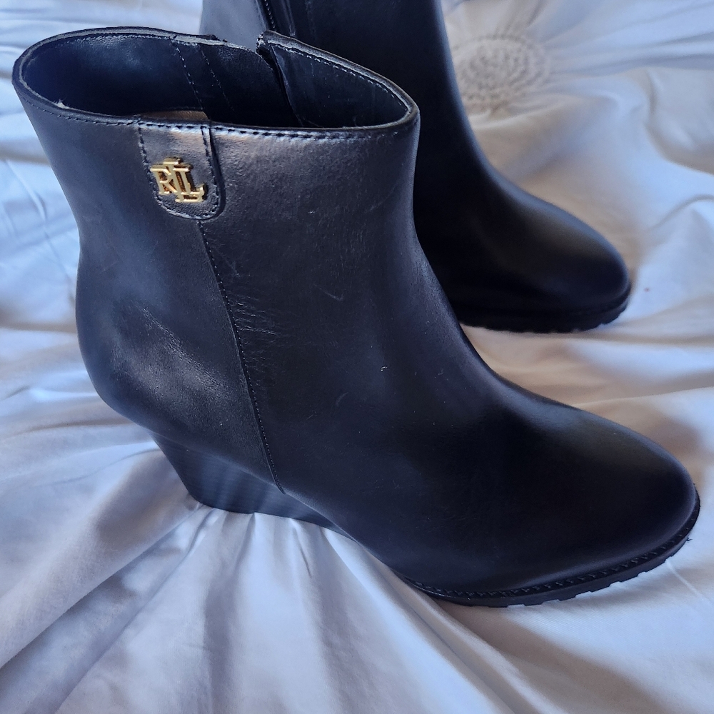 Lauren Ralph Lauren Shaley Wedge Ankle boots in black leather size 6B - Picture 4 of 11